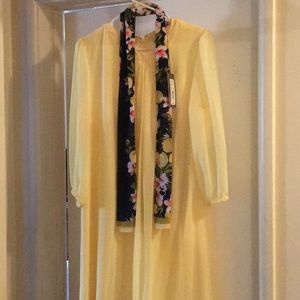 Eva Mendes canary yellow dress